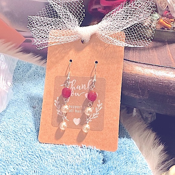 Dangle Earrings VTG Glass Burgundy+Luxe Champagne Pearls »Fishhooks Earrings - Picture 3 of 12